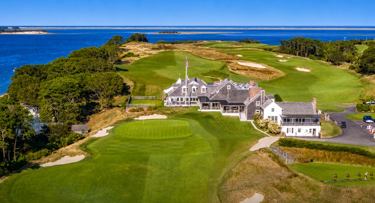Eastward Ho! in Chatham, MA - Clubhouse
