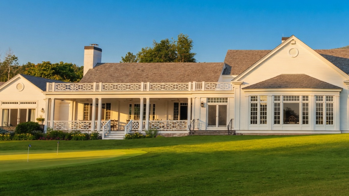 Ekwanok Country Club in Manchester, VT - Clubhouse<br />
