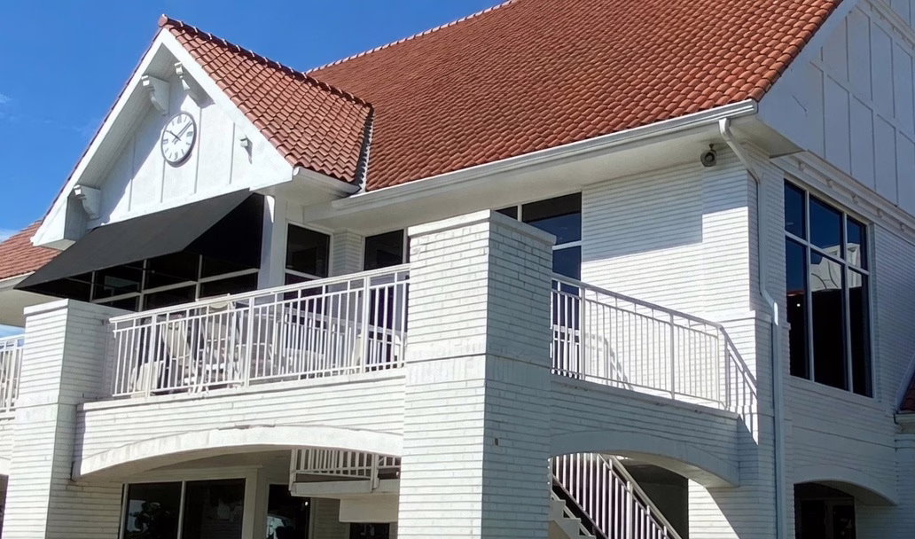 Happy Hollow Club in Omaha, NE - Clubhouse