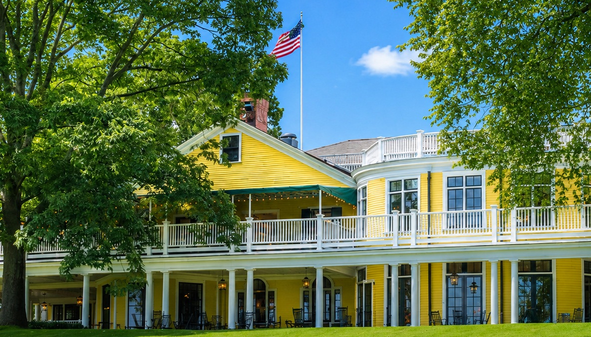 The Country Club in Brookline, MA - Clubhouse<br />
