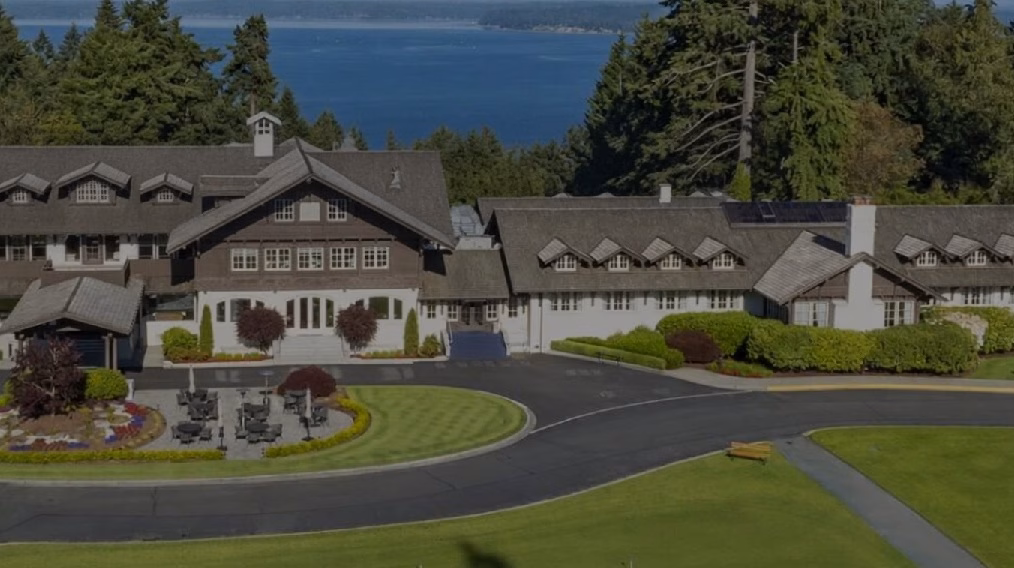 Seattle Golf Club in Seattle, WA - view of Clubhouse<br />
