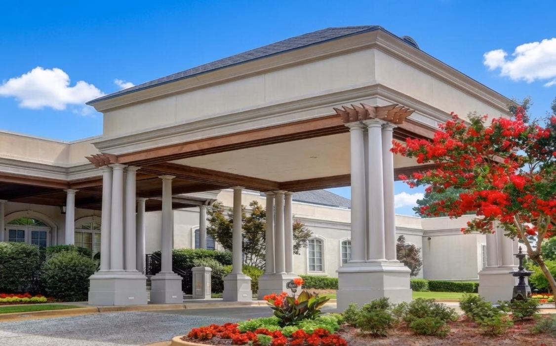 Wynlakes Golf & Country Club in Montgomery, AL - Clubhouse
