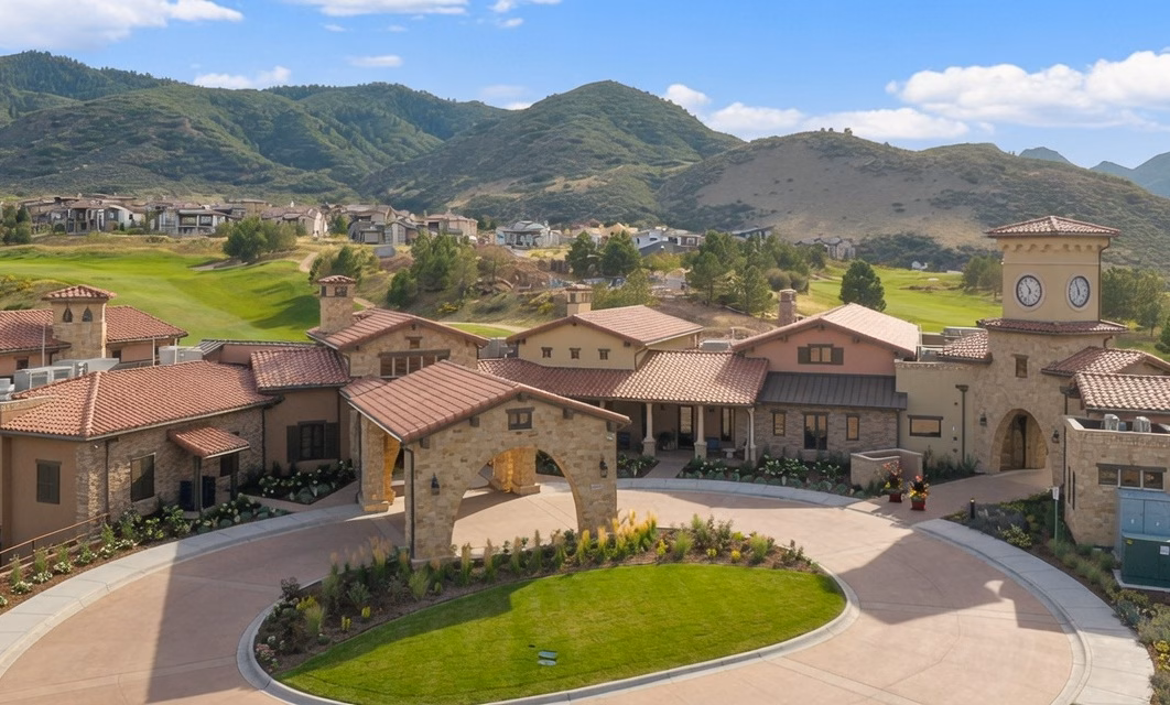 Ravenna Country Club in Littleton, CO - view of Clubhouse