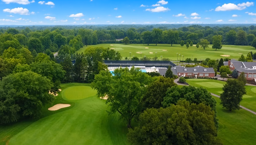 Meridian Hills Country Club in Indianapolis, IN - view of Clubhouse