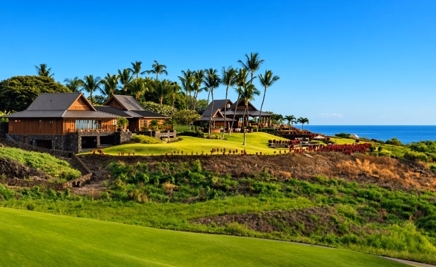 The Club at Hokuli'a in Kealakekua, HI - view of Clubhouse