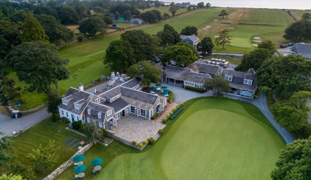 Sakonnet Golf Club in Little Compton, RI - view of Clubhouse<br />
