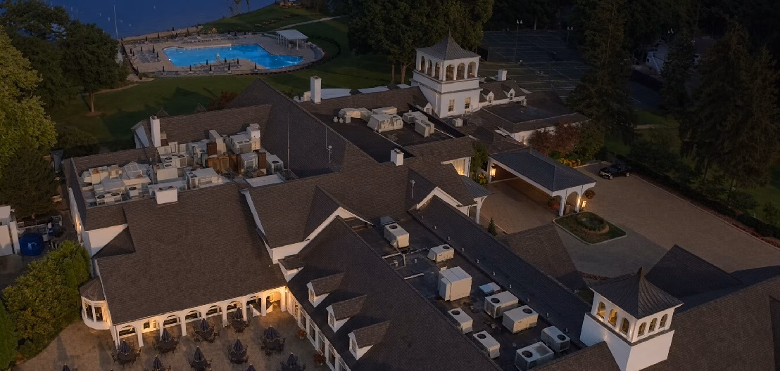 Orchard Lake Country Club in Orchard Lake, MI - view of Clubhouse
